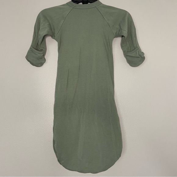 Goumi Neutral Green Sleeper Gown - Picture 3 of 10